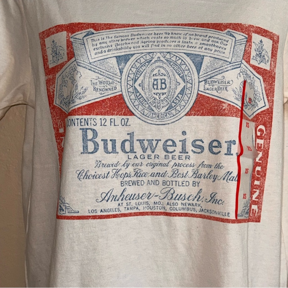 NWT Budweiser, lightweight, graphic T-shirt. - Picture 3 of 6
